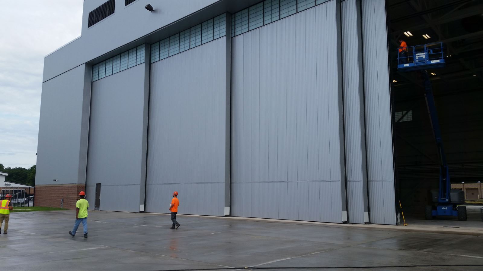 Aircraft Rolling Hangar Door System - Exterior