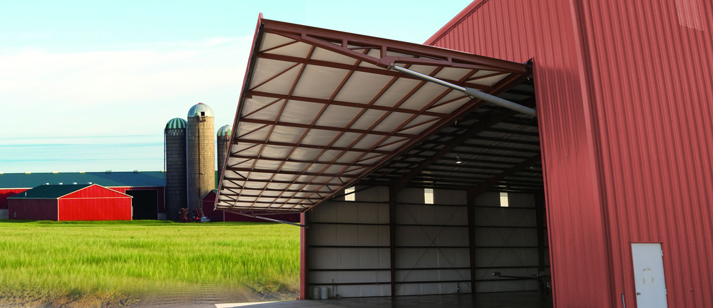 Hydraulic Agricultural Hangar Door - Exterior, Lifted
